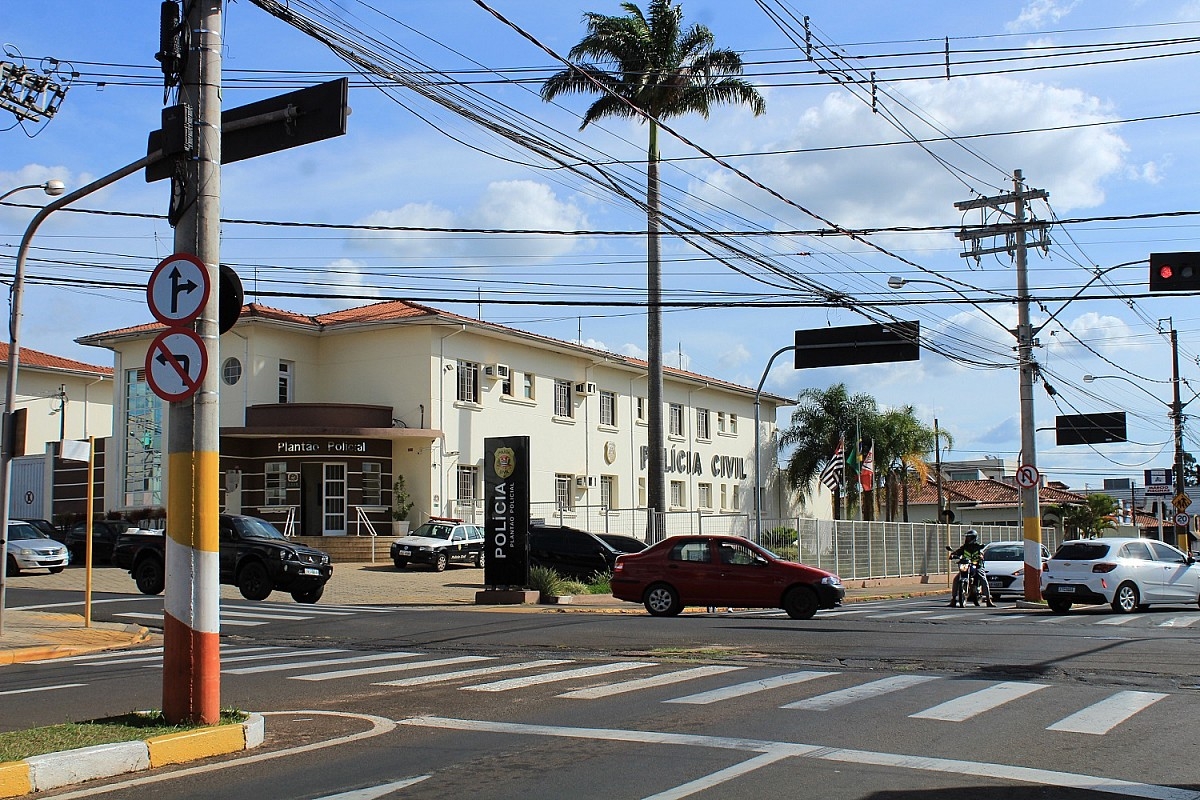 Jornal A Bigorna Prefeitura Substitui Placas De Tr Nsito Na Regi O