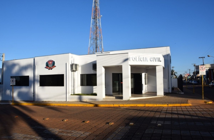 Polícia prende funcionário do Detran suspeito por fraude na liberação de placas veiculares