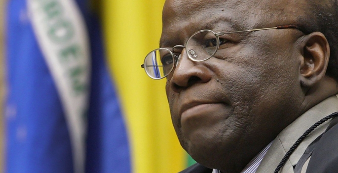 “Vassalagem”: Joaquim Barbosa sobe o tom contra o ministro da Defesa