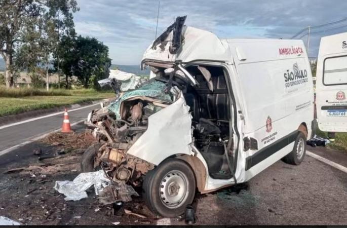 Polícia identifica novas vítimas de acidente com ambulância em Avaré