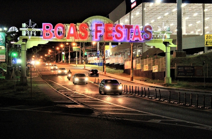 Decoração especial coloca Avaré em clima de Natal