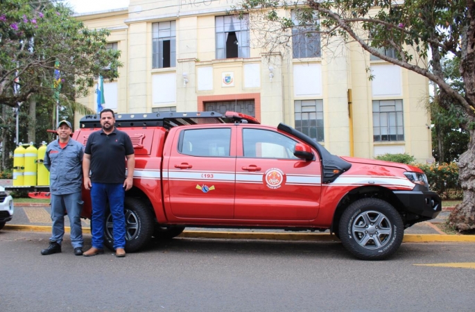 Corpo de Bombeiros de Avaré ganha viatura especializada em resgate aquático