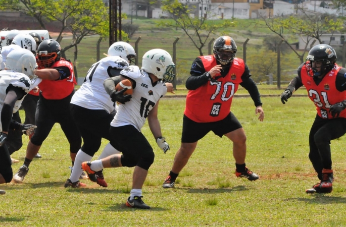 Avaré Lions vence Itapetininga em campeonato de futebol americano