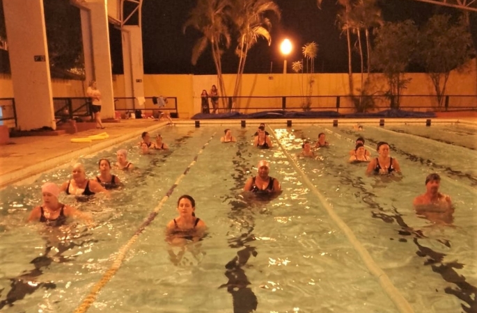 Piscina Municipal reinicia atividades após passar por limpeza