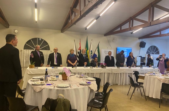 Rotary Clubes se reúnem para recepção do Governador e Coordenadora Distrital