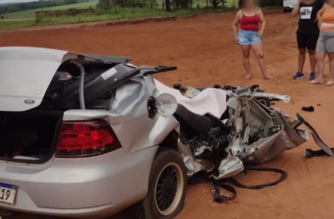 Gêmeos morrem em acidente na SP-255 em Itaí