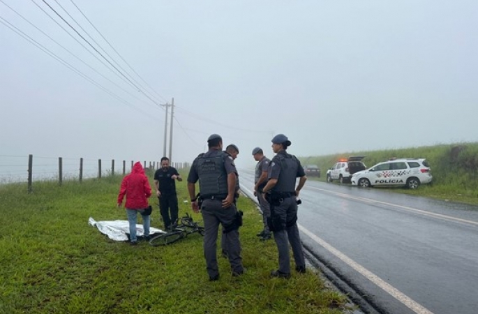 Ciclista morre após ser atropelado em estrada vicinal de Botucatu