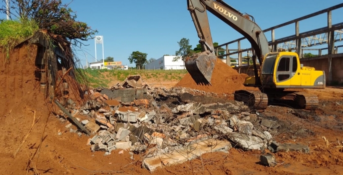 Amianto abandonado há anos é retirado por ação da Prefeitura de Avaré