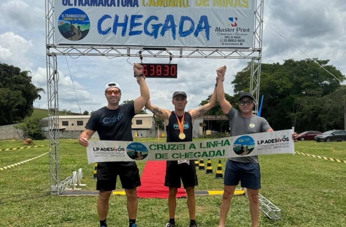 Maratonista de Avaré vence prova de resistência nas montanhas de Minas Gerais