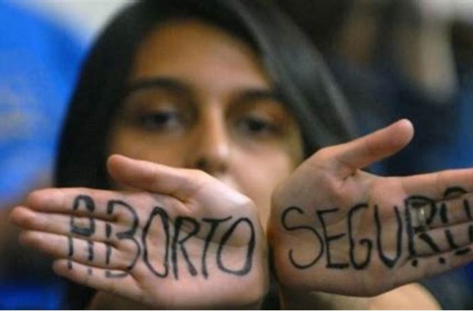 Editorial: O direito ao aborto e a autonomia das mulheres