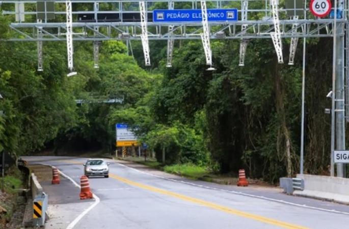 Pedágios de 11 rodovias do Brasil não vão mais aceitar dinheiro