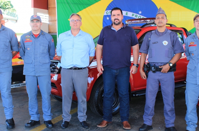 Jô Silvestre é homenageado em solenidade no Corpo de Bombeiros