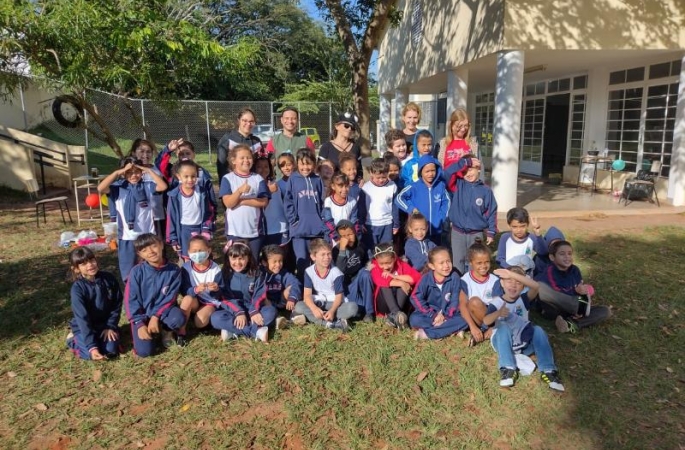 Vigilância Sanitária promove palestra sobre Dengue em escola no Bairro Camargo