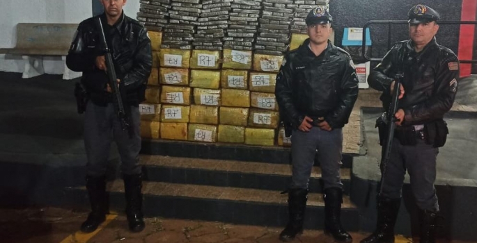 Polícia Rodoviária apreende 1440 tijolos de drogas pela Rodovia Castello Branco