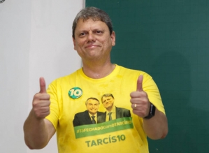 Tarcísio de Freitas é eleito governador de São Paulo