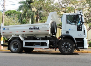 Avaré conquista caminhão-basculante para manutenção de estradas rurais