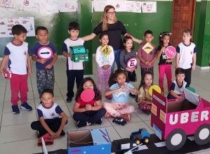 Escolas discutem segurança no trânsito durante Maio Amarelo