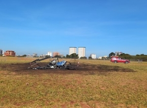 Avião cai e pega fogo no aeroclube de Bauru; piloto morre