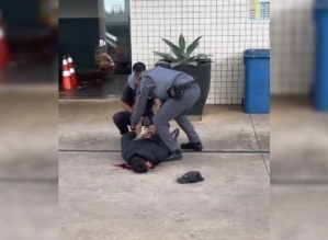 Homem tenta assaltar posto e é agredido por funcionários antes de ser preso em Botucatu