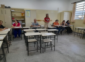 Oficina pedagógica capacita professores de escolas municipais