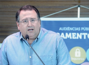 Roberto Araujo enaltece projeto do governo contra enchentes em Avaré e grupo de avareenses