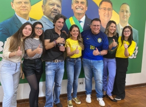 Roberto Araujo inaugura Comitê de Campanha