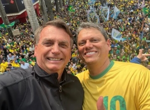 Bolsonaro não vê Tarcísio nem Zema “prontos” para enfrentar eleição com Lula