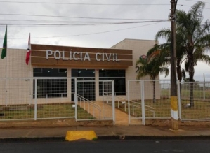 Mulher é presa suspeita de agredir filha de 6 anos com lâmina em Avaré