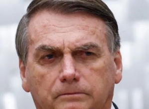 Estudei todas as medidas possíveis dentro das “quatro linhas” da Constituição, diz Bolsonaro