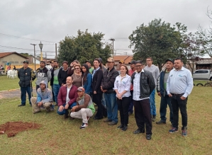 Projeto garante plantio de mudas nativas em praça de Avaré