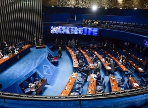 Senado aprova PEC da Transição em 1º turno, que permite gastos extras de R$ 168 bilhões