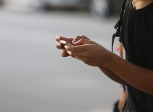 Aparelho celular é fonte de contaminação que não pode ser desconsiderada